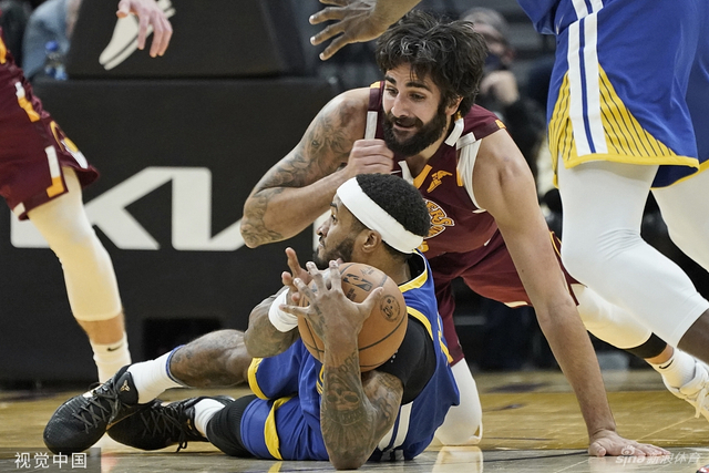 中场的中坚 中场的中坚